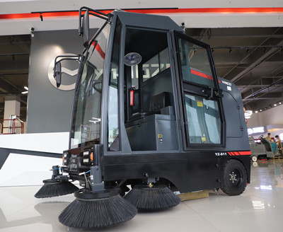 電動(dòng)掃地車(chē)